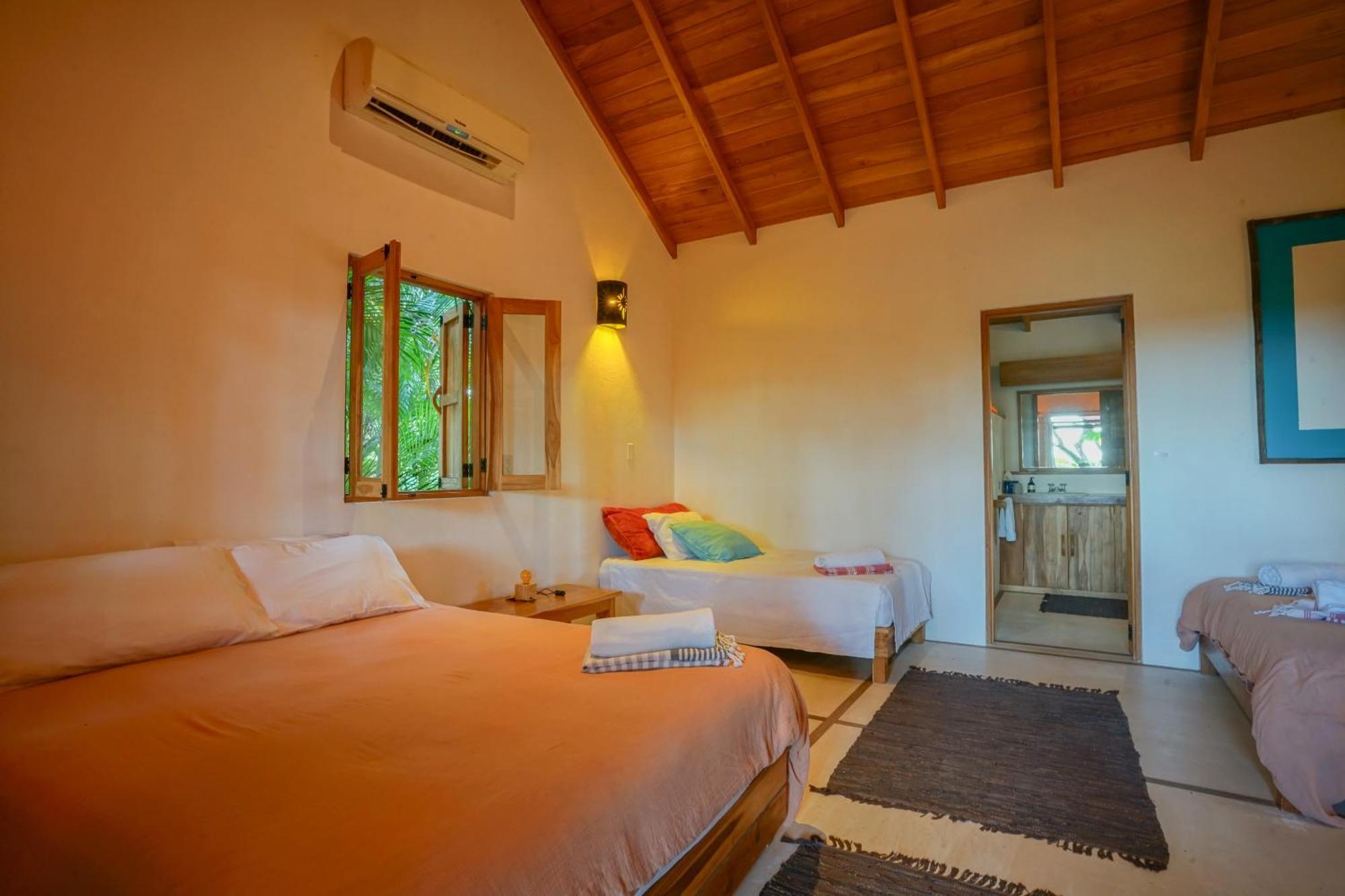 Calamocha Lodge Playa Santa Teresa  Exterior photo